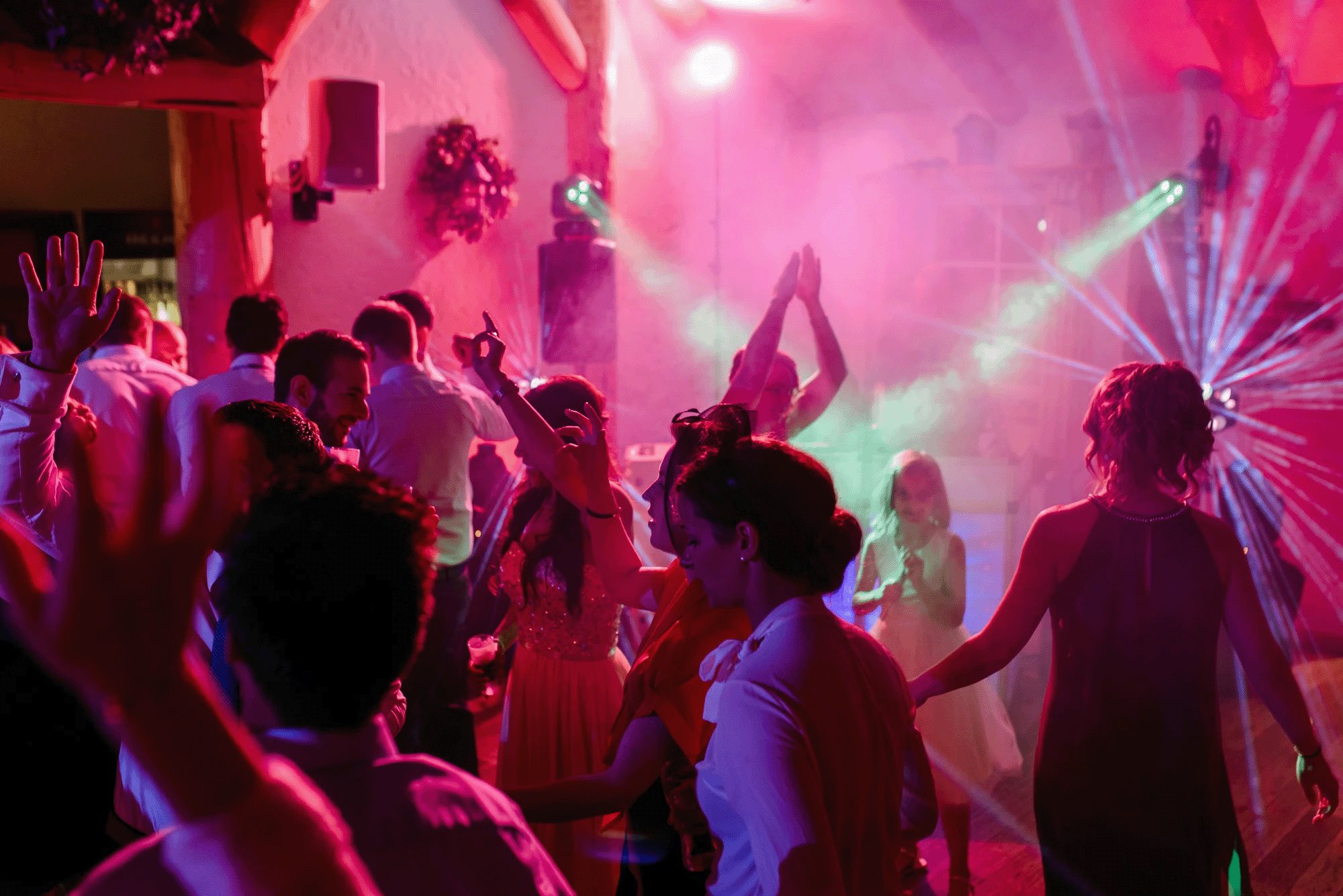 Volle Tanzfläche DJ Bülo Event